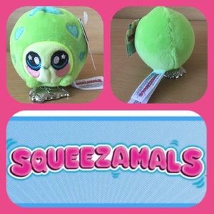 squeezamals ladybug